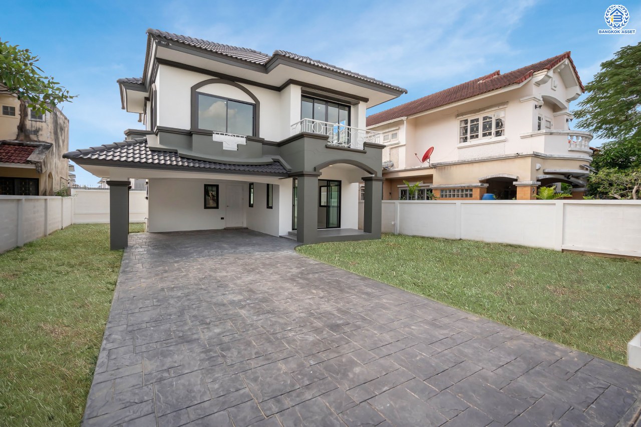 บ้านมือสองตกแต่งใหม่ โครงการ บ้านสวนดอกไม้ ปิ่นเกล้า เนื้อที่ 72.7 ตร.ว. บนพื้นที่ใช้สอยถึง 202 ตร.ม. ฟังก์ชันจัดเต็ม 3 ห้องนอน 3 ห้องน้ำ จอดรถได้ 4 คัน บนทำเลเชื่อมต่อเมืองอย่างรวดเร็ว ใกล้ทางคู่ขนานลอยฟ้าบรมราชชนนี ทางด่วน "กาญจนาภิเษก" ม.มหิดล และเซ็นทรัลปิ่นเกล้า